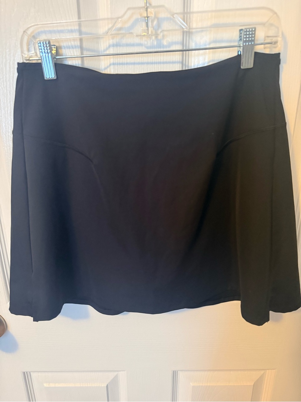 Old Navy Black Circle Skort
